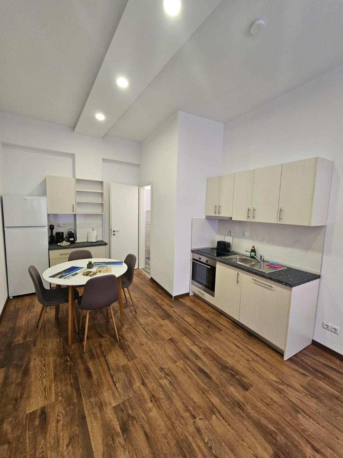 Beach Apartment B Nea Karvali Kültér fotó